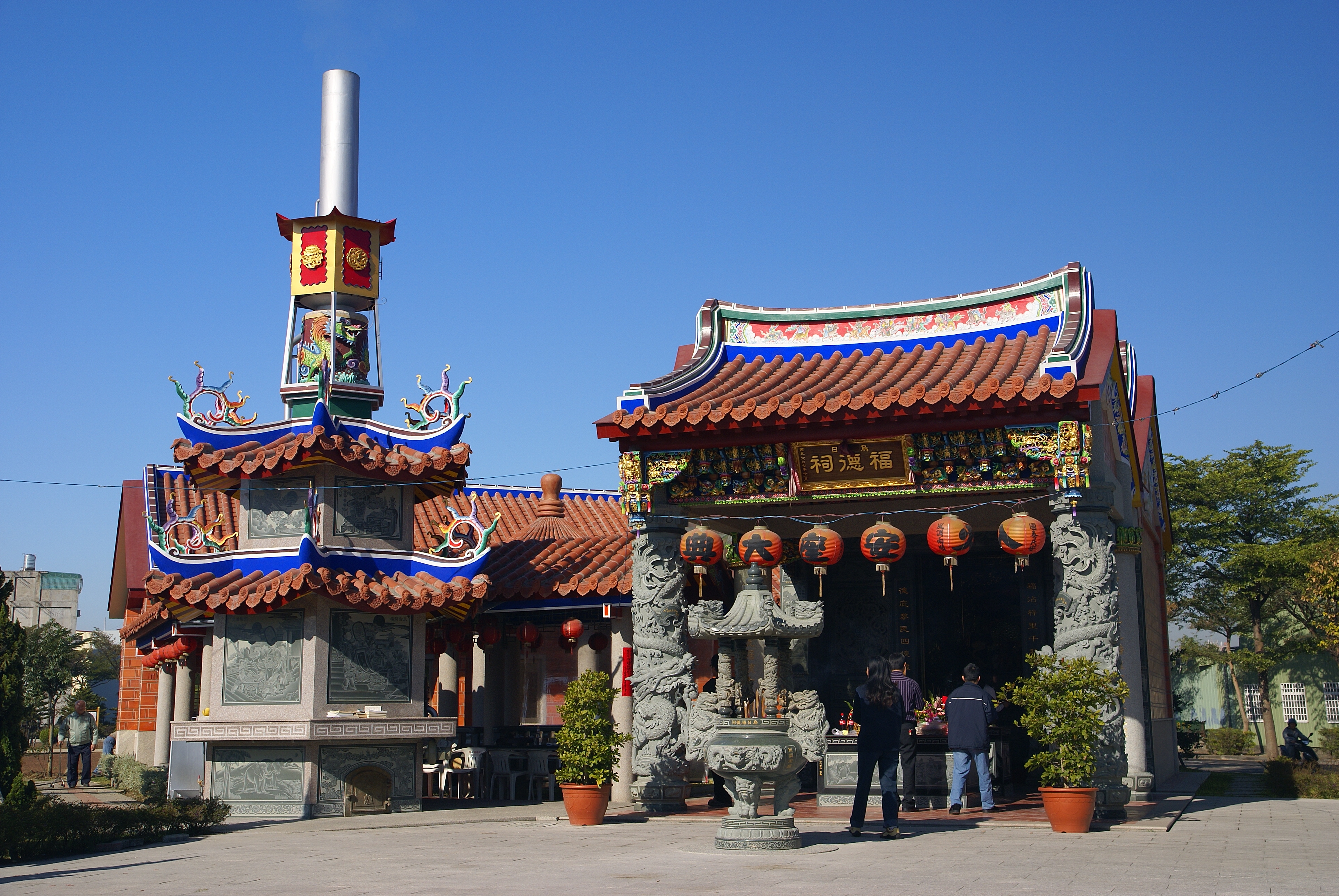 五光路自治公園內福德祠｜環保金爐