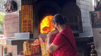 番仔路福德祠｜燒金