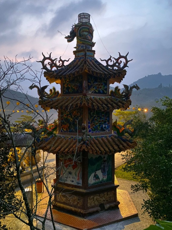 一般磚造傳統金爐照片／黃昏金爐照