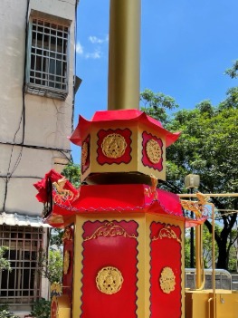 圓型金爐／銀色／廟牆旁環保金爐