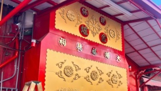大埔福德祠的環保金爐是神爐企業設計監造的!大埔福德祠(客製化)在有限的狹長型廟地空間裡創造更多的金紙處理量!!!