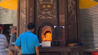 埤仔頭福德宮/金爐加裝環保設備後/燒金紙情況