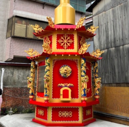 民宅旁的環保金爐／王爺也再使用環保金爐／金屬爐SU304／３對龍柱