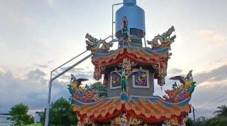 宜蘭五結鄉松仔腳國姓廟/金爐加裝環保設備後/燒金紙情況