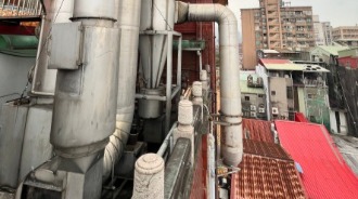 它商監造工業化(一大串彎管)環保設備