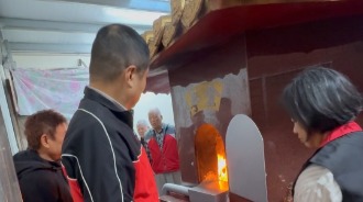 桃園內壢忠義宮的環保金爐