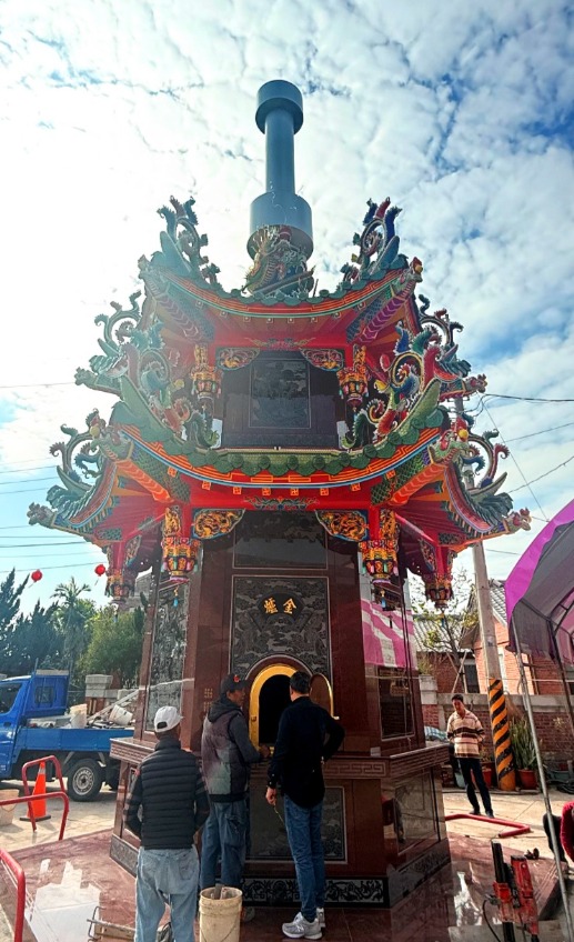 環保金爐 / 仿宋宮殿建築
